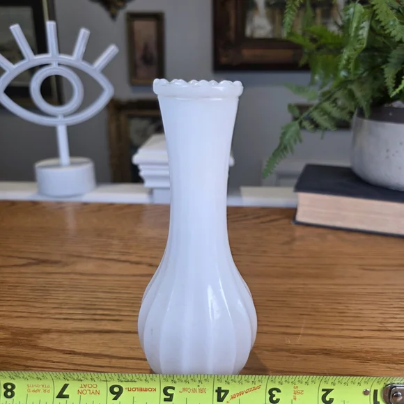 Vintage White Milk Glass Bud Vase - Ribbed Paneled Design - 6" MCM Home Decor - Picture 9 of 9